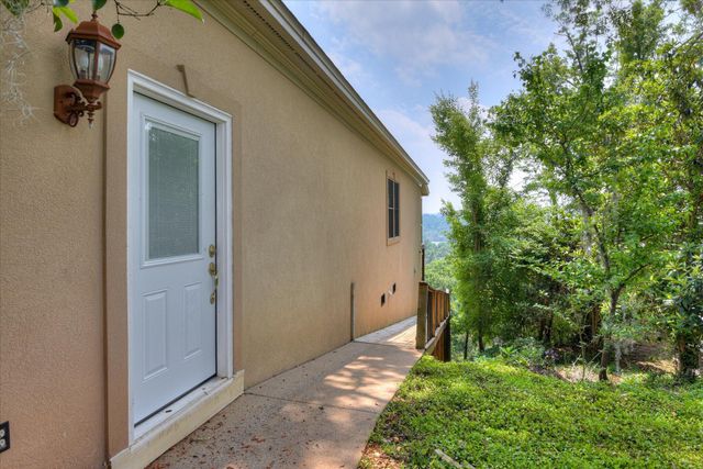 837 RIVER BLUFF Road, North Augusta, SC 29841