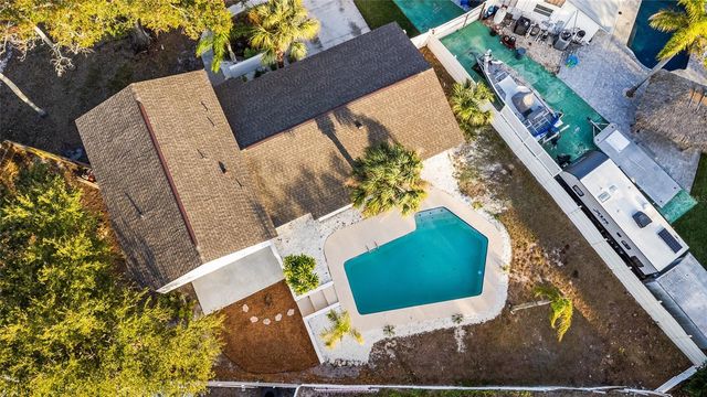 8507 WOODDALE COURT, Tampa, FL 33615