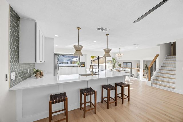 8507 WOODDALE COURT, Tampa, FL 33615