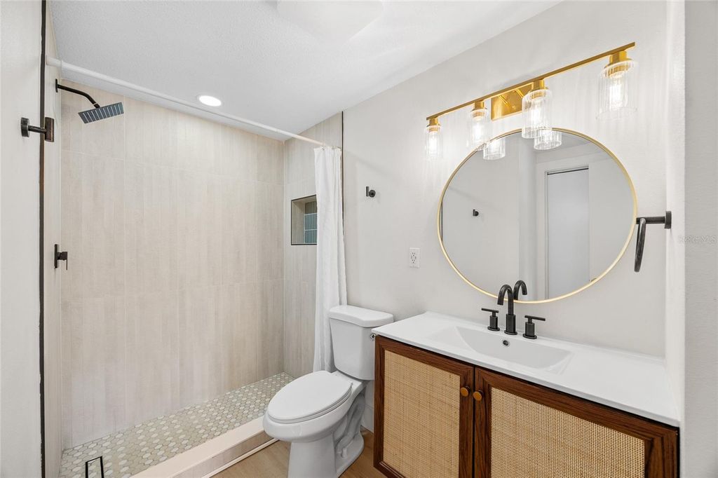 Image 22 of property listing at 8507 WOODDALE COURT, Tampa, FL 33615