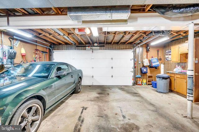 672 W SPRING ST, Fleetwood, PA 19522