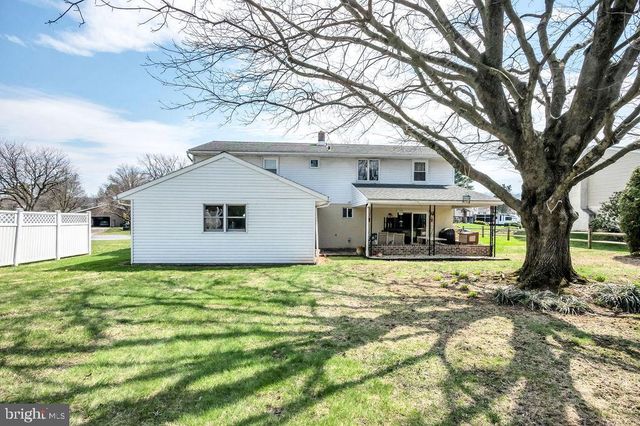 672 W SPRING ST, Fleetwood, PA 19522