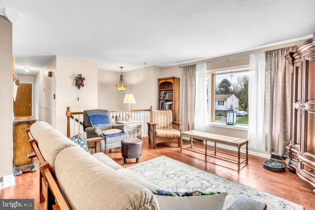 672 W SPRING ST, Fleetwood, PA 19522