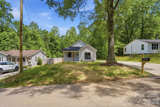 1230 Wilmington Avenue, Statesville, NC 28677