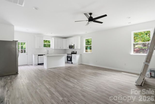 1230 Wilmington Avenue, Statesville, NC 28677