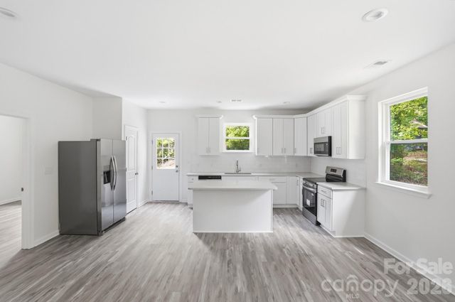 1230 Wilmington Avenue, Statesville, NC 28677