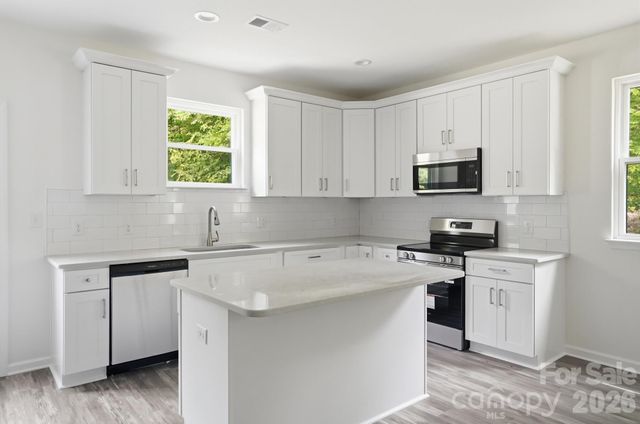 1230 Wilmington Avenue, Statesville, NC 28677