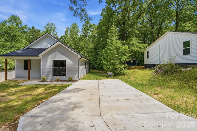 1230 Wilmington Avenue, Statesville, NC 28677