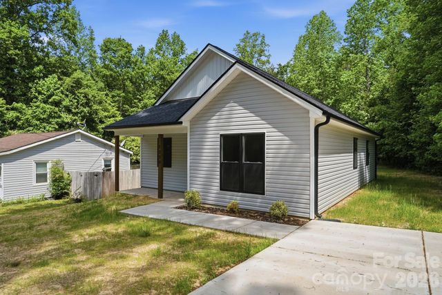 1230 Wilmington Avenue, Statesville, NC 28677