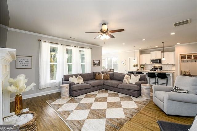 5193 Parkwood Drive, Flowery Branch, GA 30542