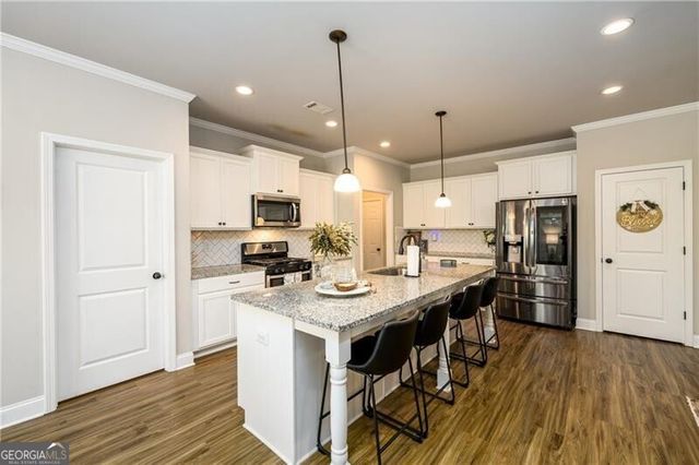 5193 Parkwood Drive, Flowery Branch, GA 30542