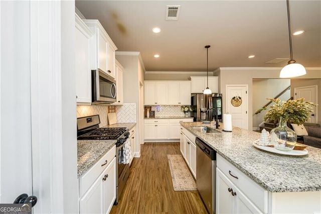 5193 Parkwood Drive, Flowery Branch, GA 30542