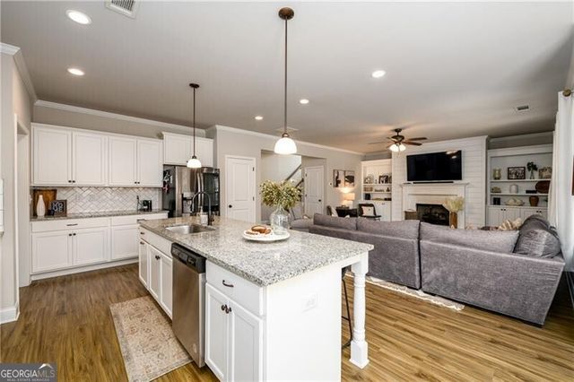 5193 Parkwood Drive, Flowery Branch, GA 30542