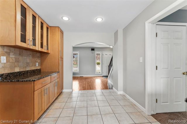 31659 Perth Street, Livonia, MI 48154