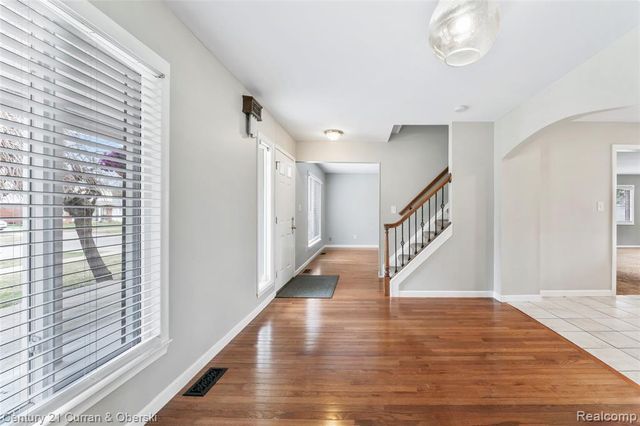 31659 Perth Street, Livonia, MI 48154