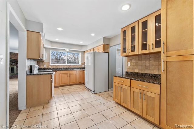 31659 Perth Street, Livonia, MI 48154