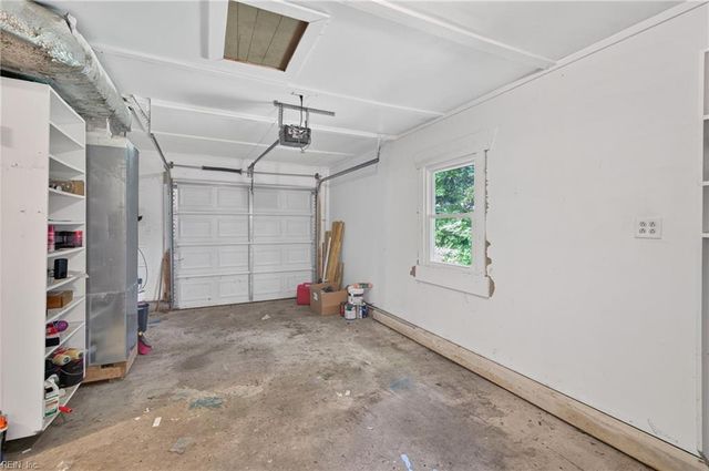 158 Saunders RD, Hampton, VA 23666