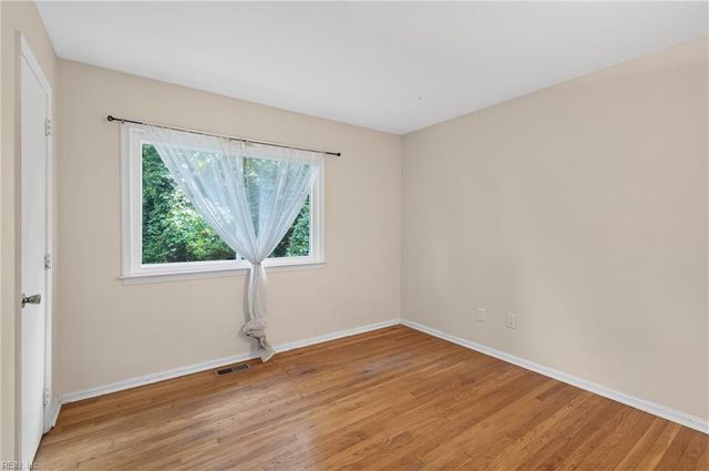 158 Saunders RD, Hampton, VA 23666
