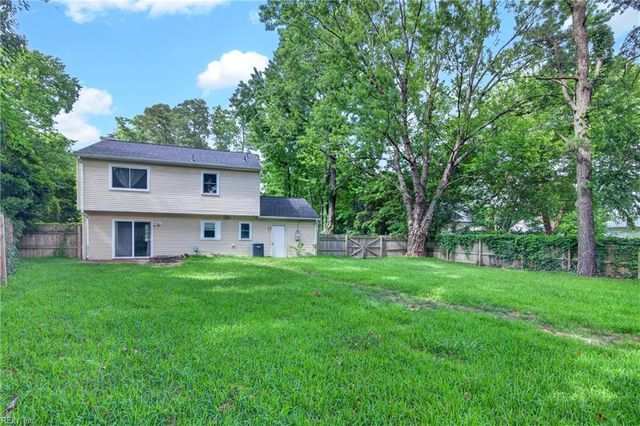158 Saunders RD, Hampton, VA 23666