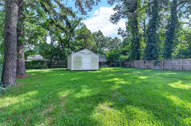 158 Saunders RD, Hampton, VA 23666