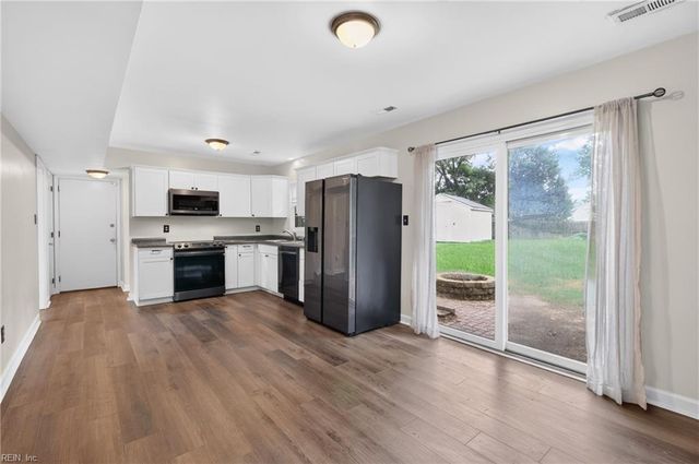 158 Saunders RD, Hampton, VA 23666