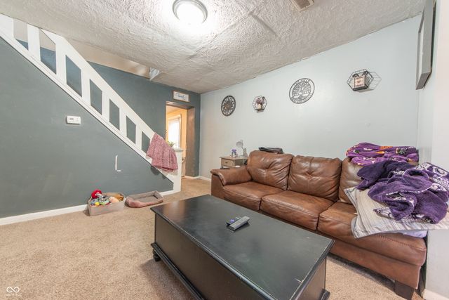 663 S Vine Street, Seymour, IN 47274