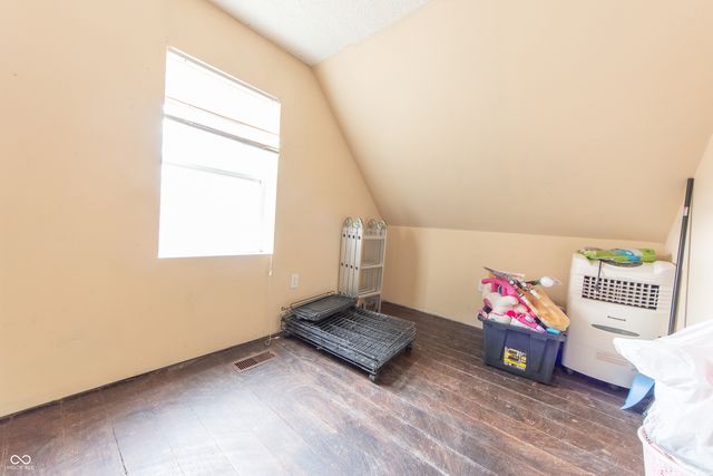 663 S Vine Street, Seymour, IN 47274