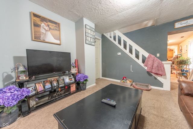663 S Vine Street, Seymour, IN 47274