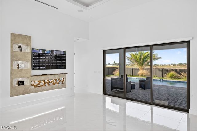 1035 Embers PKWY W, Cape Coral, FL 33993