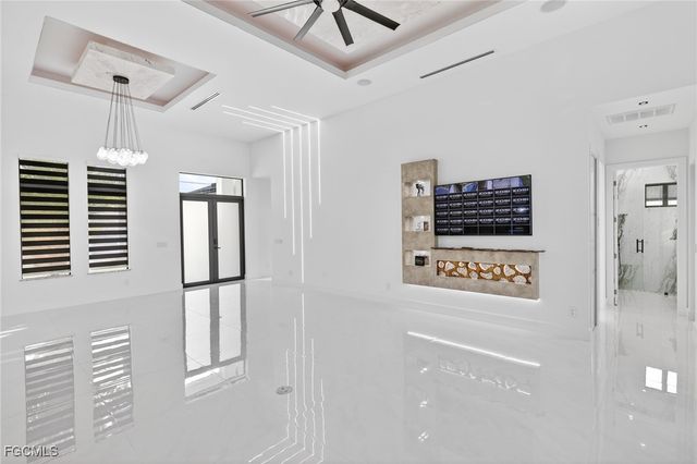 1035 Embers PKWY W, Cape Coral, FL 33993