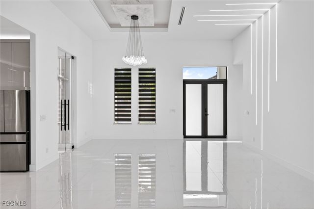 1035 Embers PKWY W, Cape Coral, FL 33993