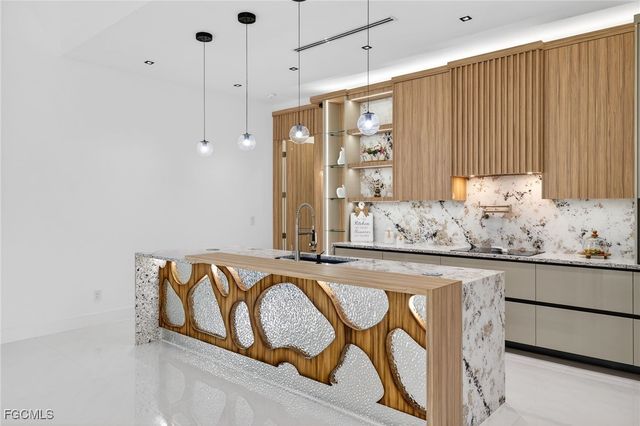 1035 Embers PKWY W, Cape Coral, FL 33993