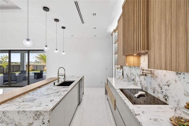 1035 Embers PKWY W, Cape Coral, FL 33993