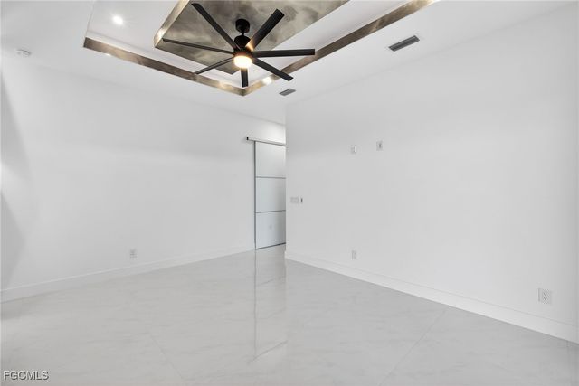 1035 Embers PKWY W, Cape Coral, FL 33993