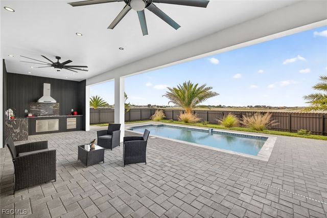 1035 Embers PKWY W, Cape Coral, FL 33993