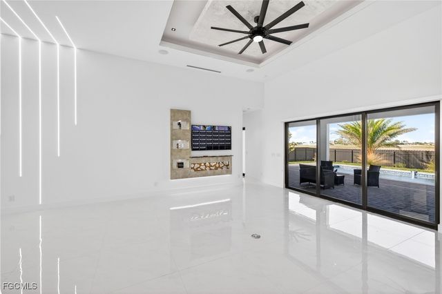 1035 Embers PKWY W, Cape Coral, FL 33993