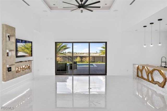 1035 Embers PKWY W, Cape Coral, FL 33993