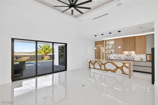 1035 Embers PKWY W, Cape Coral, FL 33993