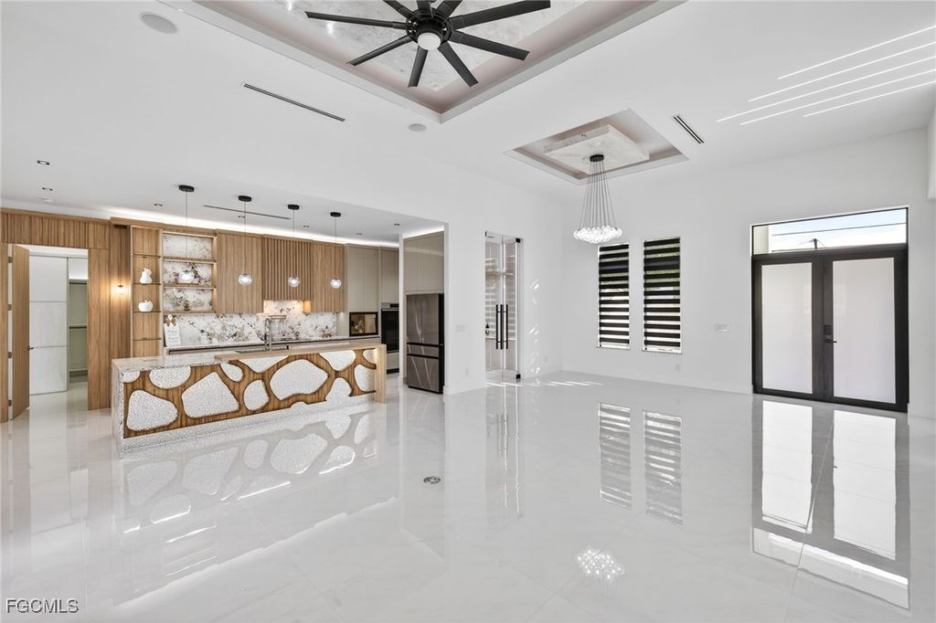 1035 Embers PKWY W, Cape Coral, FL 33993