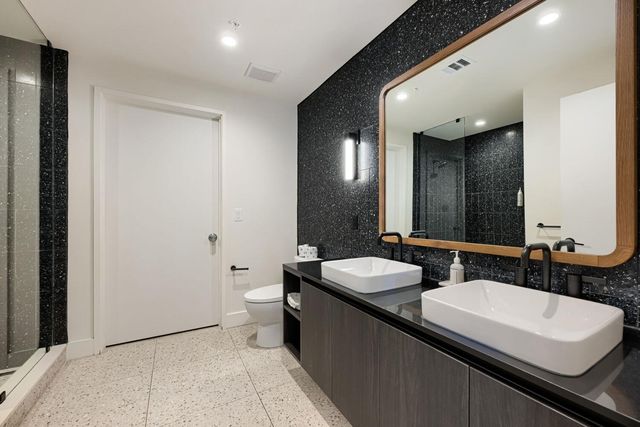 48 East Ave 1809, Austin, TX 78701