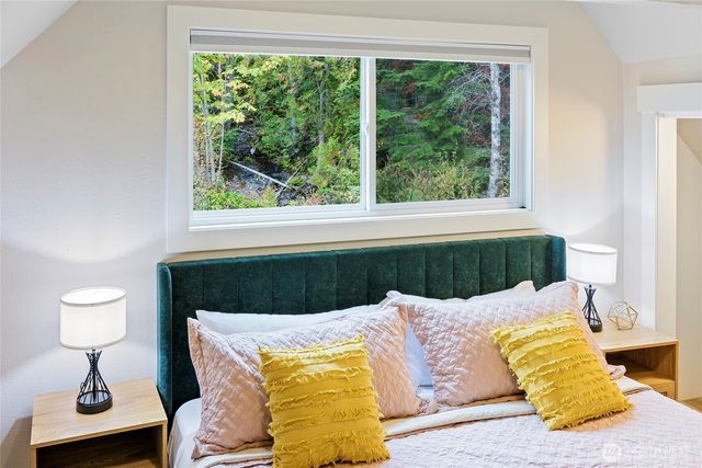 304292 Highway 101, Brinnon, WA 98320