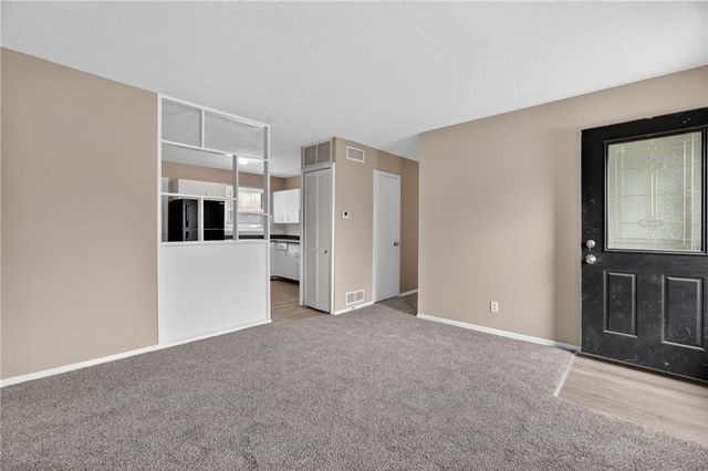 7815 E 51st Street, Kansas City, MO 64129