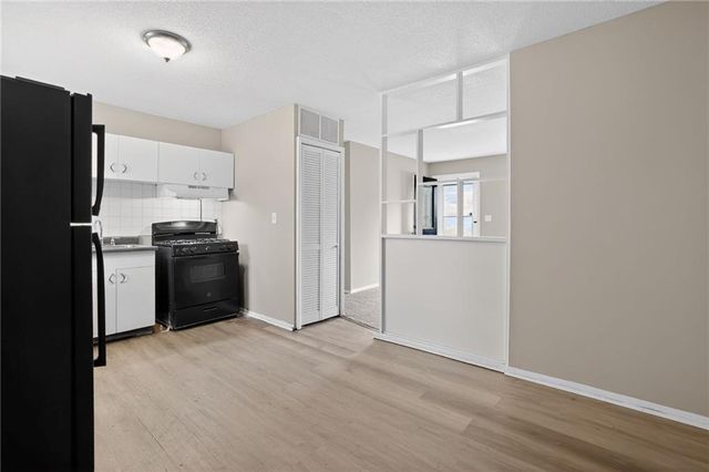 7815 E 51st Street, Kansas City, MO 64129