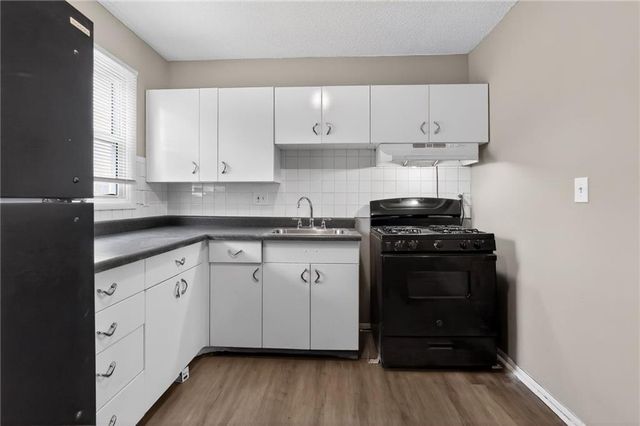 7815 E 51st Street, Kansas City, MO 64129