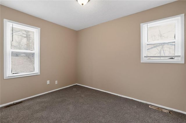 7815 E 51st Street, Kansas City, MO 64129