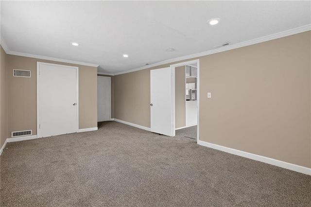 7815 E 51st Street, Kansas City, MO 64129