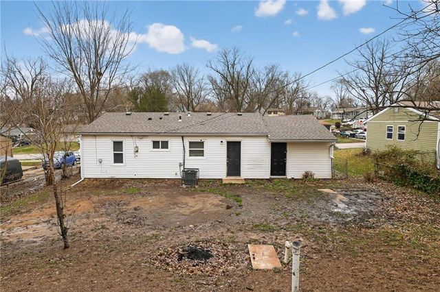 7815 E 51st Street, Kansas City, MO 64129