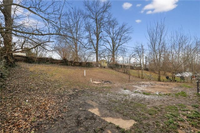 7815 E 51st Street, Kansas City, MO 64129