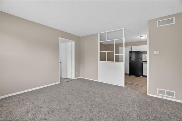 7815 E 51st Street, Kansas City, MO 64129