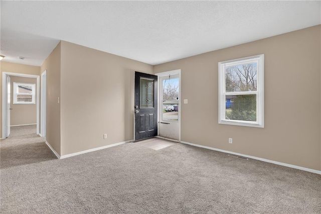 7815 E 51st Street, Kansas City, MO 64129